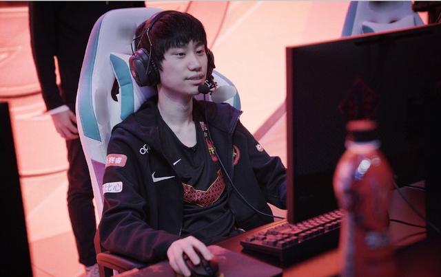 地强调团队 地强调团队