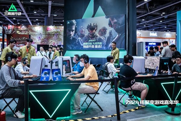 英羽毛球赛 英羽毛球赛