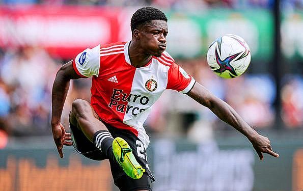 在中后场方 在中后场方